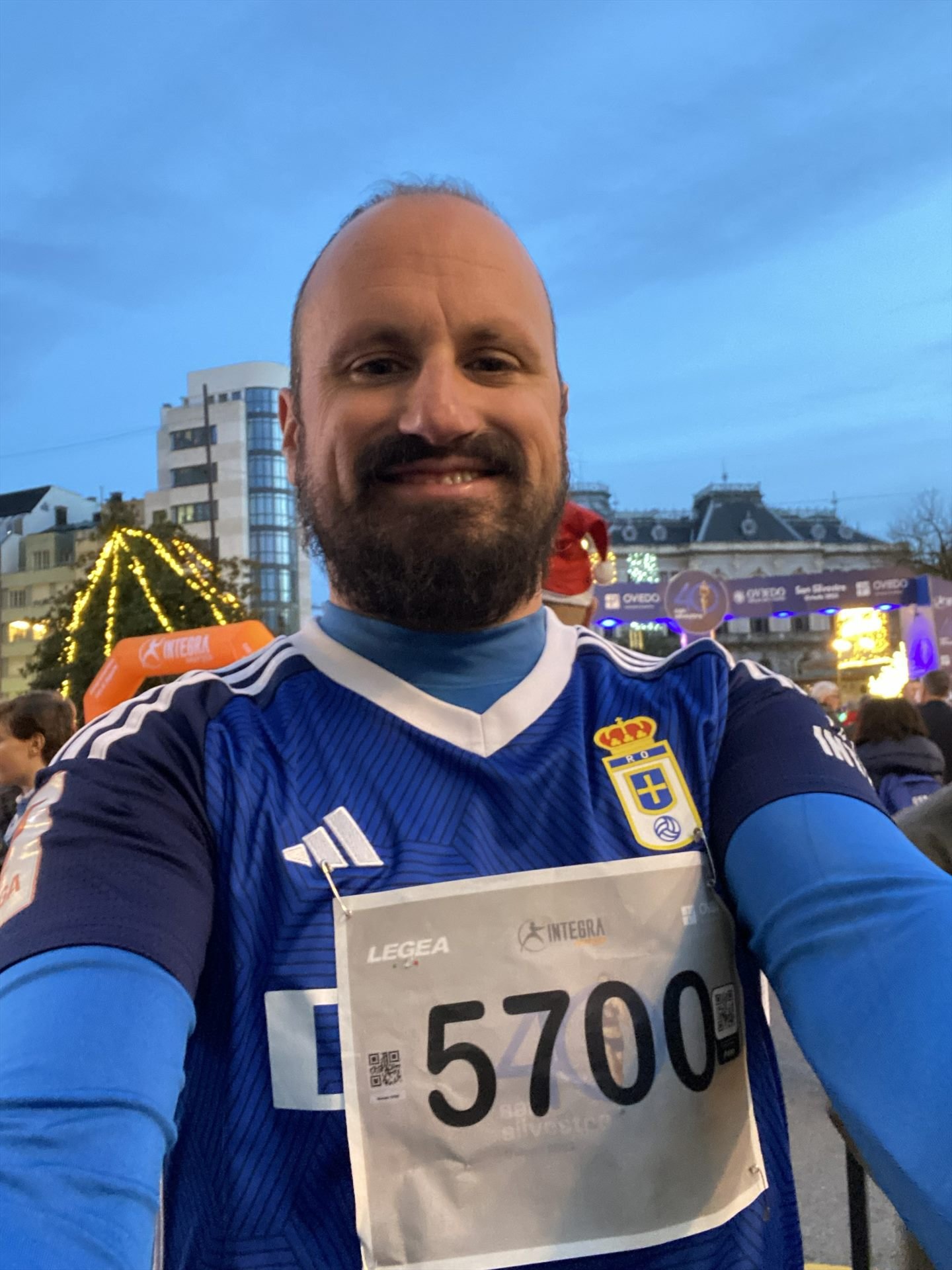 Marcos Losa participando en una carrera popular San Silvestre